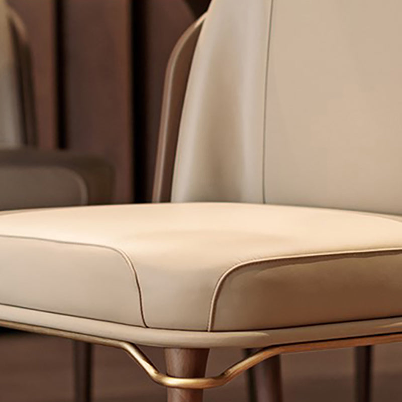 Sillas de comedor de cuero de estilo escandinavo, silla con respaldo sólido sin brazos y patas de madera