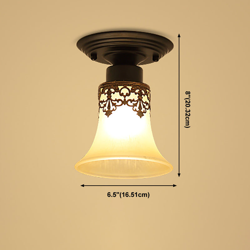 Lampada da soffitto nera vicina alla plafoniera Lampada da soffitto a semi-incasso con paralume in vetro stile semplice