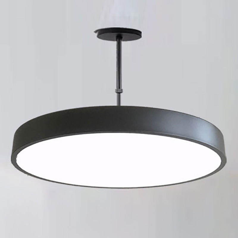 Mehrfarbige runde LED -Anhänger -Beleuchtungs -Leuchten -Makkaron -Metall -Makkaron -Hängebangußenlampe