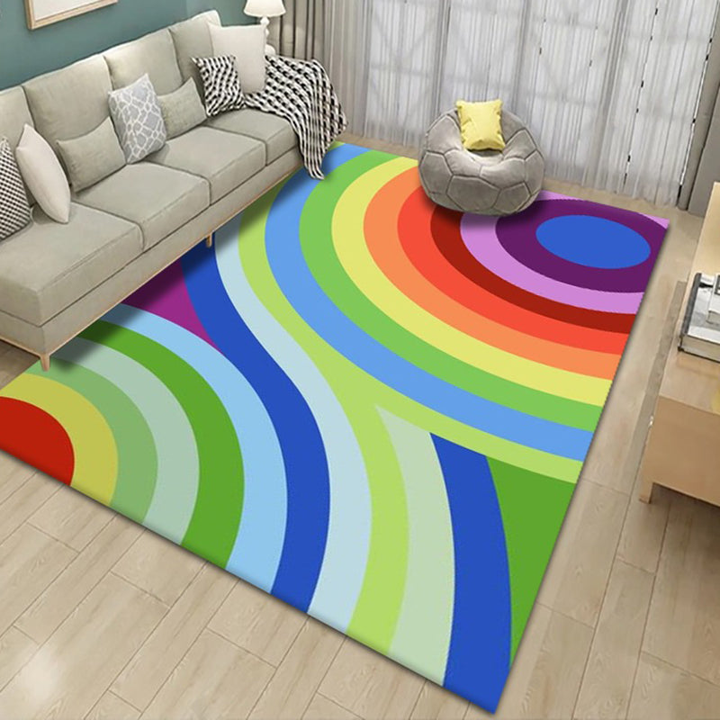 Blackish Green Graphic Rug Polyester Simple Rug Stain Resistant Rug for Living Room