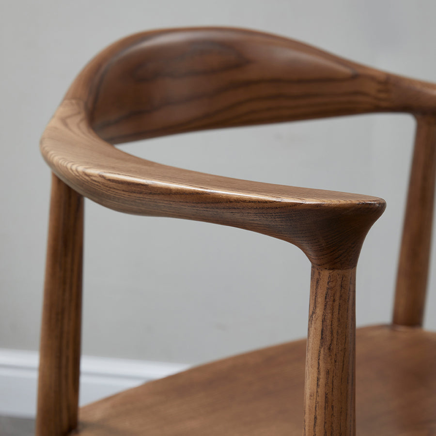 Sillas de comedor con brazo de fresno tradicional, sillones caseros con parte trasera abierta de madera maciza