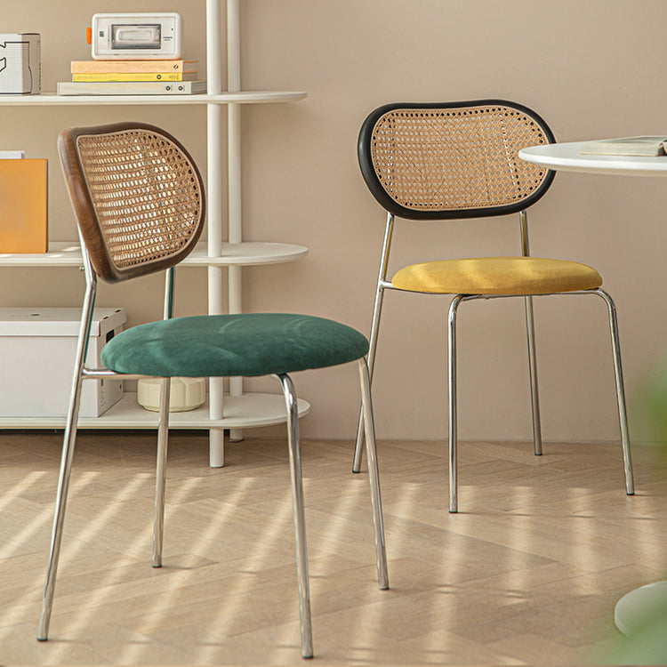 Sillas de comedor de estilo moderno, silla con respaldo abierto lateral sin brazos y patas de metal para cocina