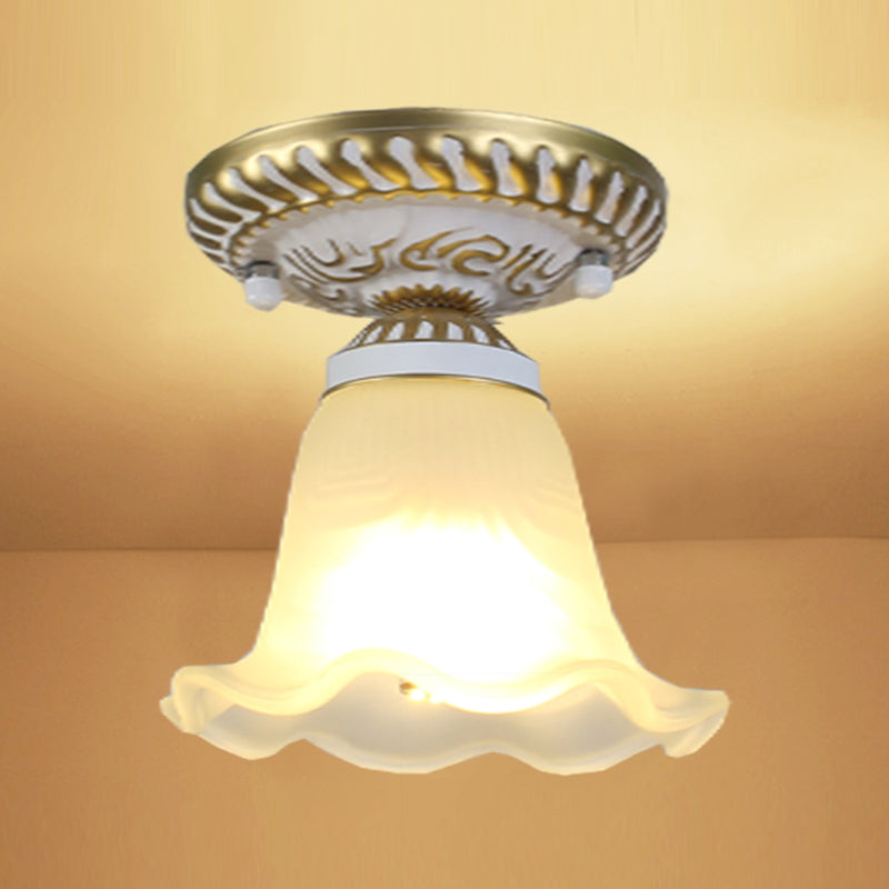 Plafonnier en verre à lumière unique, éclairage classique pour salle à manger