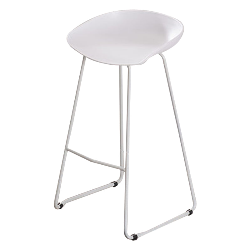 Modern Style Metal Low Back and Strap Pedal Bar Stool 30-inch Coffee Shop Bar Stool
