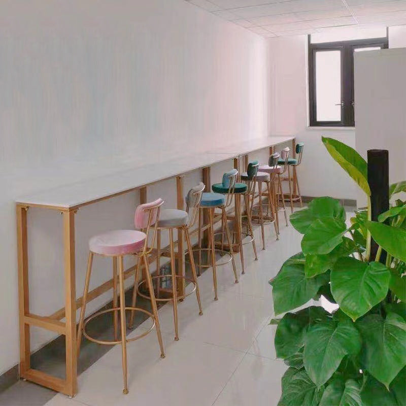 Taburete de bar tapizado de metal Glam, taburete de bar para sala de estar con patas de hierro y respaldo bajo, cojín