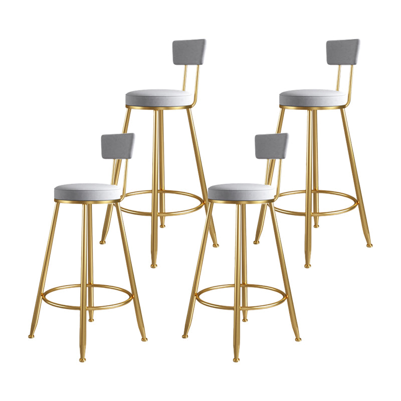 Taburete de bar tapizado de metal Glam, taburete de bar para sala de estar con patas de hierro y respaldo bajo, cojín