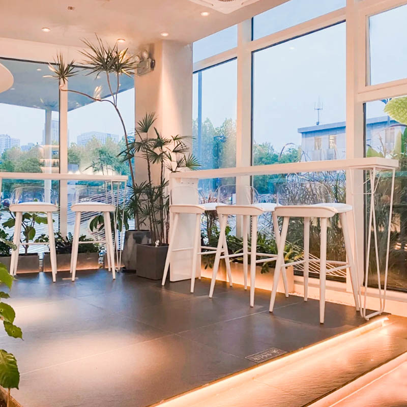 Industrial Style Bar Table 42-inch Height White Wood Top Metal Base Bistro Table