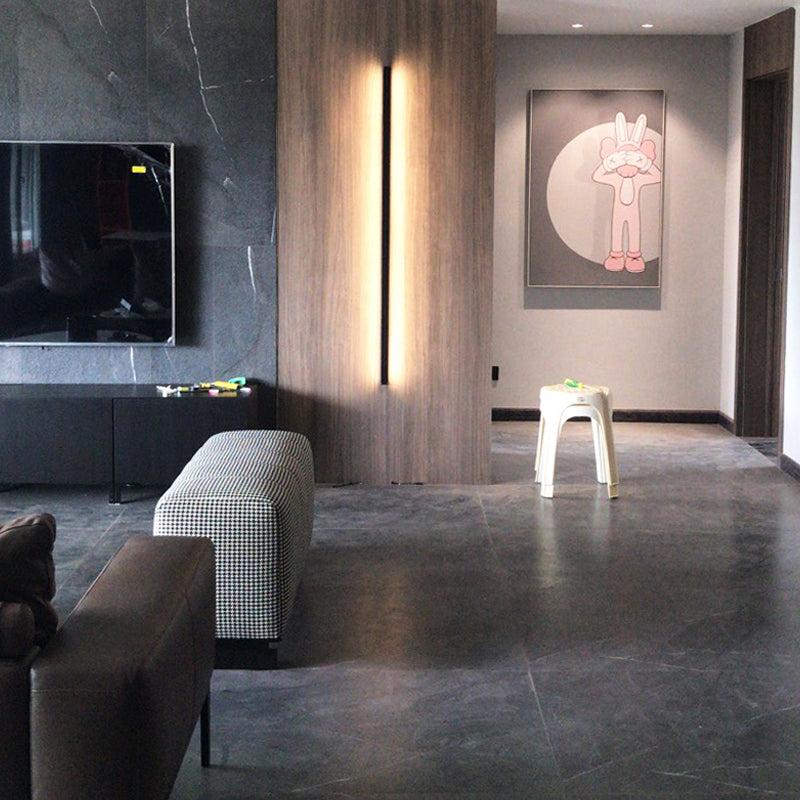 1 Light Linear Shape Wall Light Modern Style Metal Wall Sconce Lighting in Black