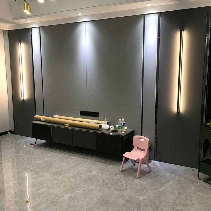 1 Light Linear Shape Wall Light Modern Style Metal Wall Sconce Lighting in Black