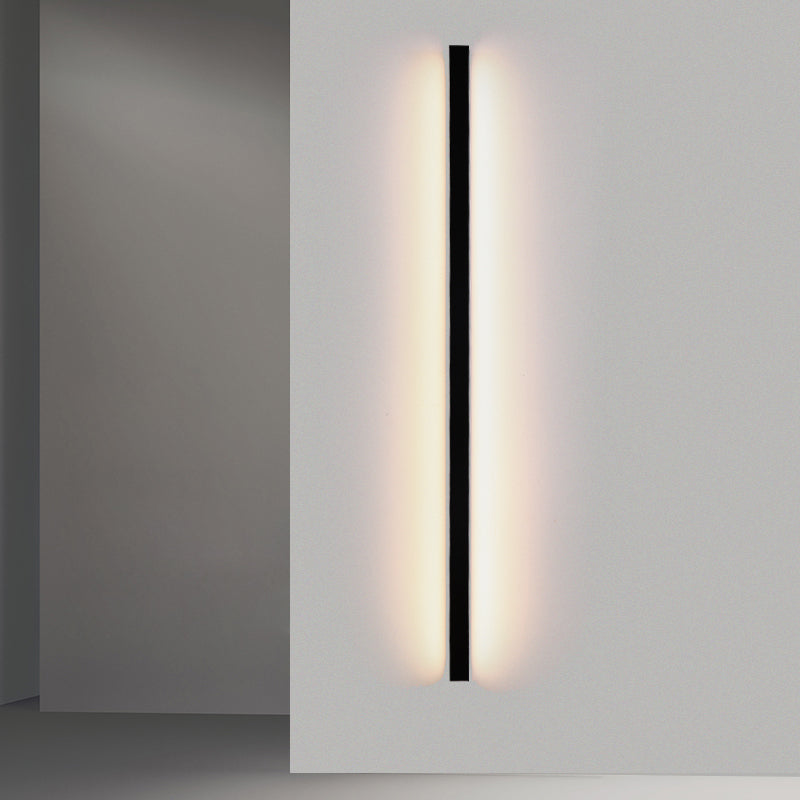 1 Light Linear Shape Wall Light Modern Style Metal Wall Sconce Lighting in Black
