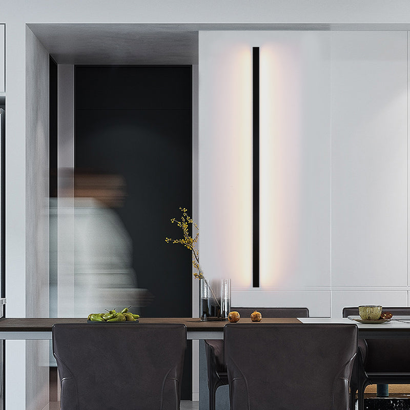 1 Light Linear Shape Wall Light Modern Style Metal Wall Sconce Lighting in Black
