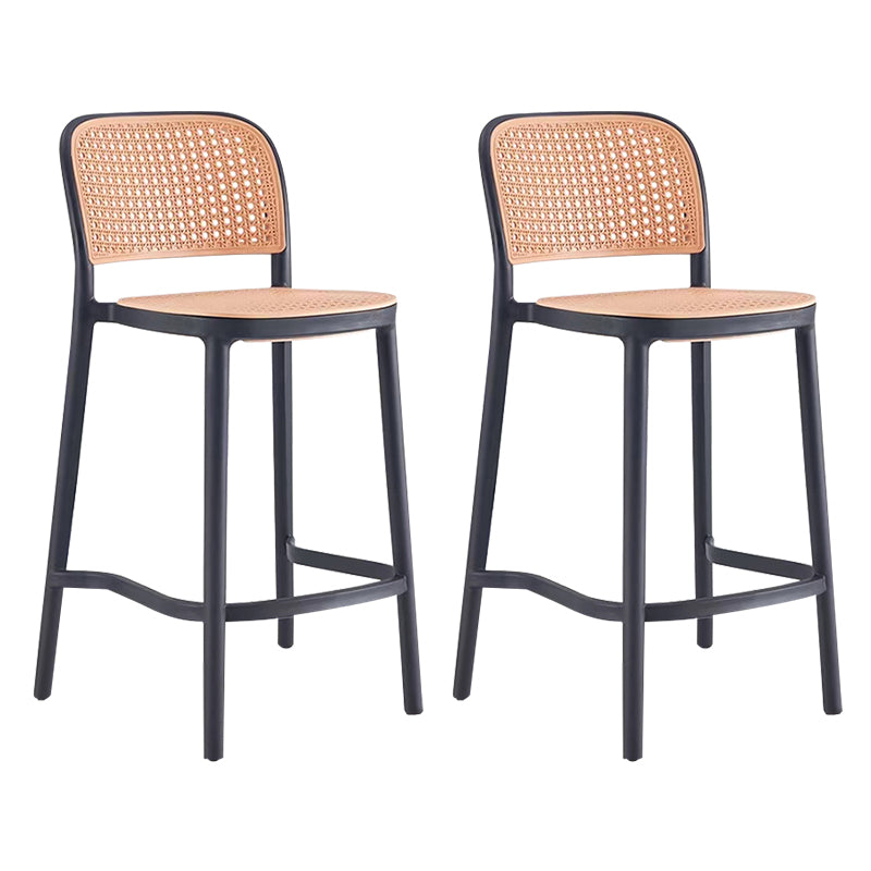Barre de dossier et tabouret de comptoir