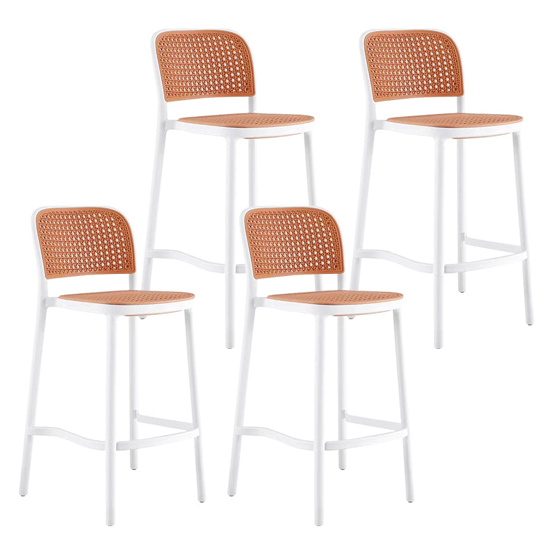 Barre de dossier et tabouret de comptoir