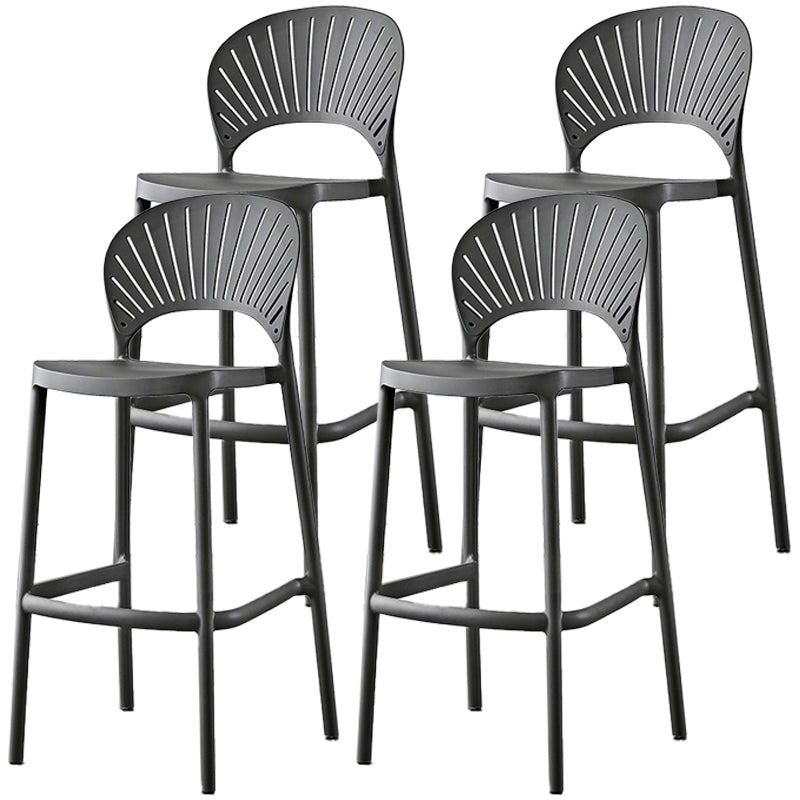 Zeitgenössischer stapelbarer Thekeschuster Buntes Innenhocker, 4 -Set von 4