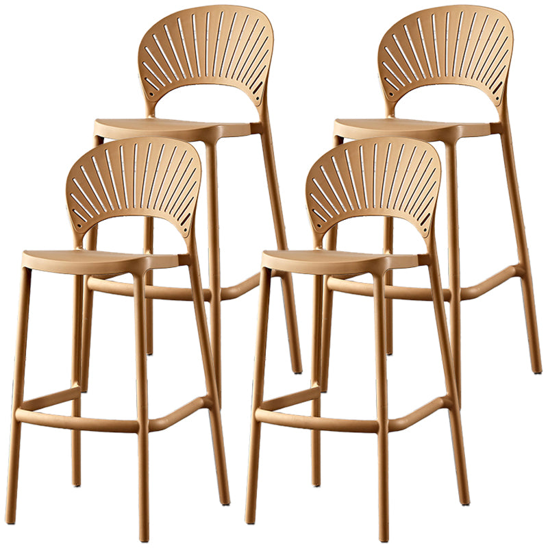 Zeitgenössischer stapelbarer Thekeschuster Buntes Innenhocker, 4 -Set von 4