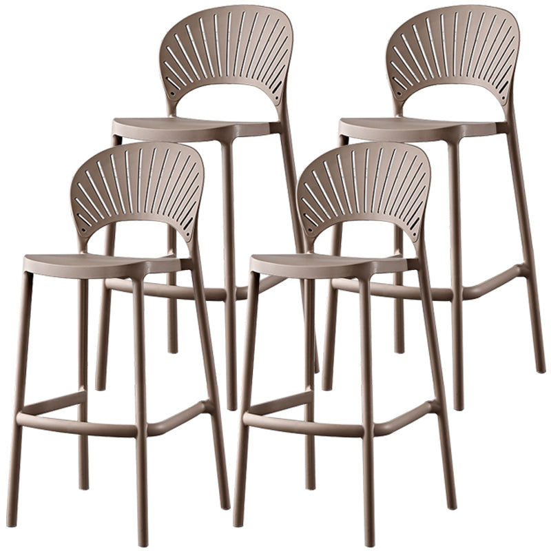 Zeitgenössischer stapelbarer Thekeschuster Buntes Innenhocker, 4 -Set von 4