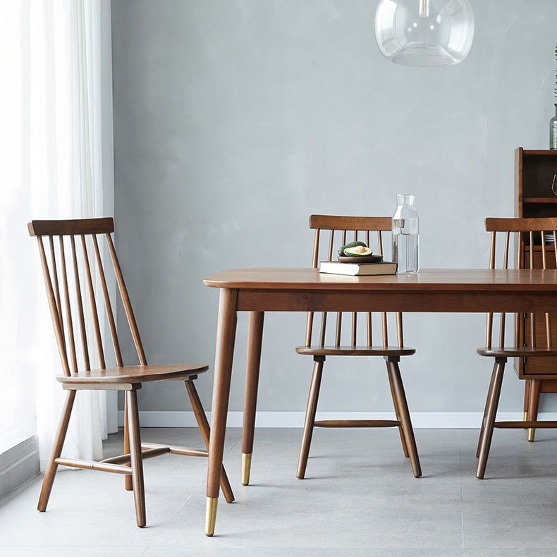 Traditionele luxe rechthoekige eettafel Rubberhouten eettafel met 4 poten