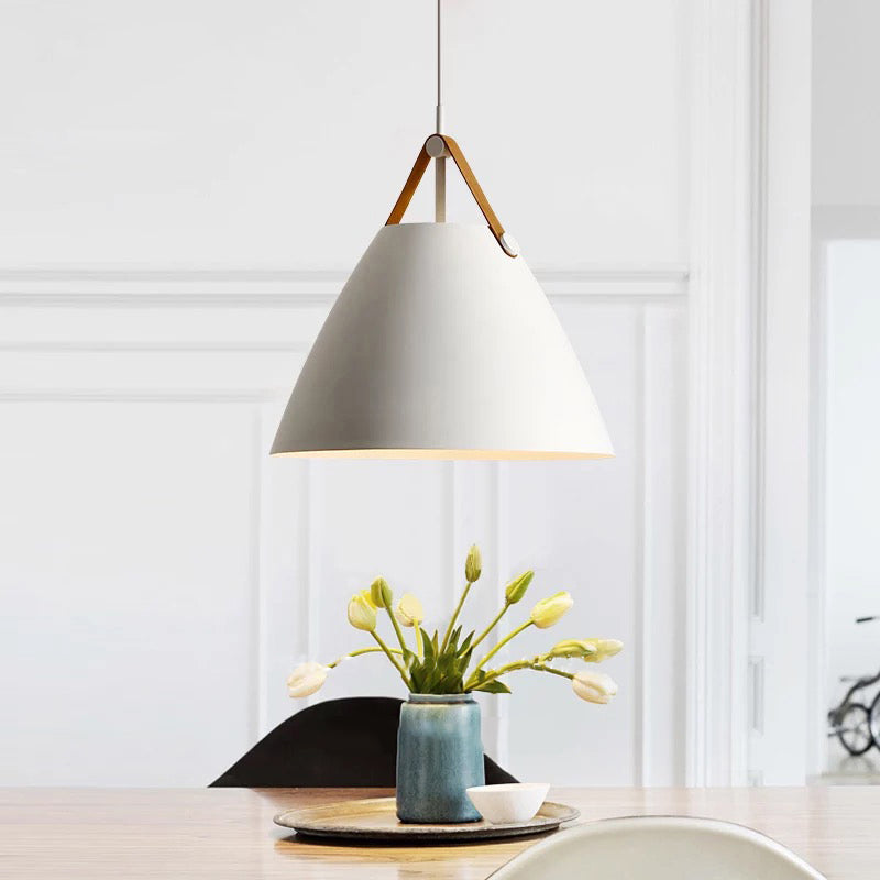 Forme du cône de style moderne Métal de lampe de suspension 1 Lumières éclairées pour le café