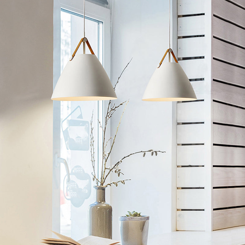 Forme du cône de style moderne Métal de lampe de suspension 1 Lumières éclairées pour le café