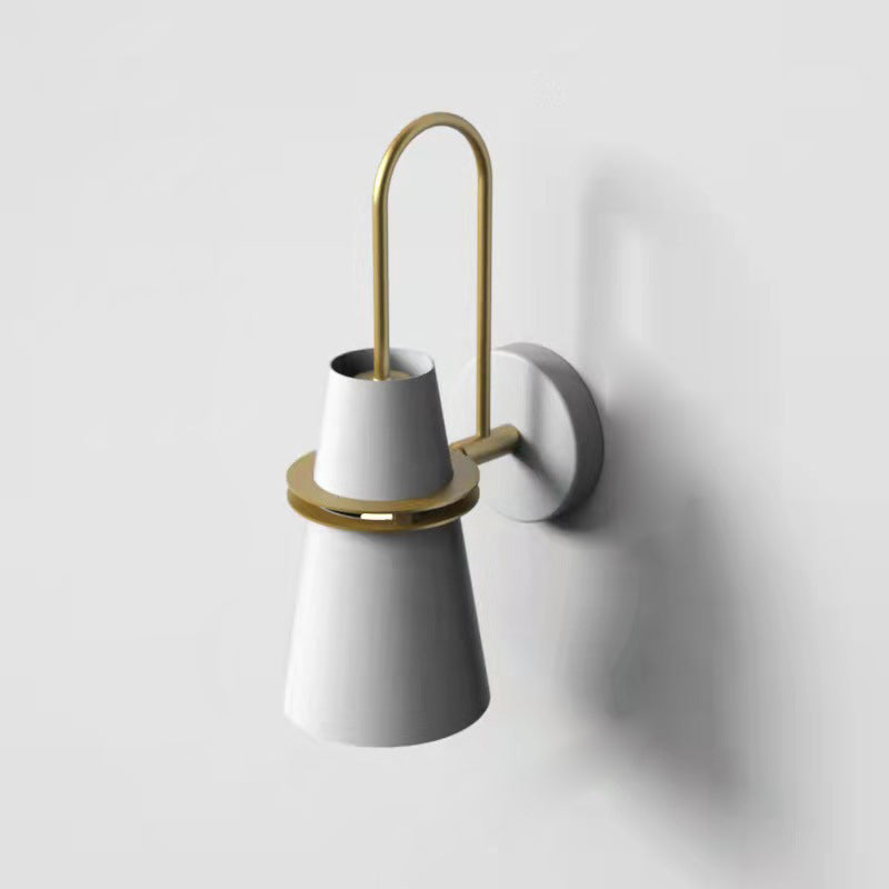 Bunte moderne Stil Wandleuchte Hornform 1 leichte Wandleuchte für Schlafzimmer