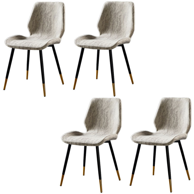 Chaise de salle à manger de style moderne chaise latéral sans bras avec des jambes en métal pour la cuisine