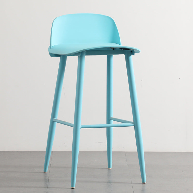 Scandinavian Plastic Counter Stools Low Back Indoor Bar Stools with Metal Footrest