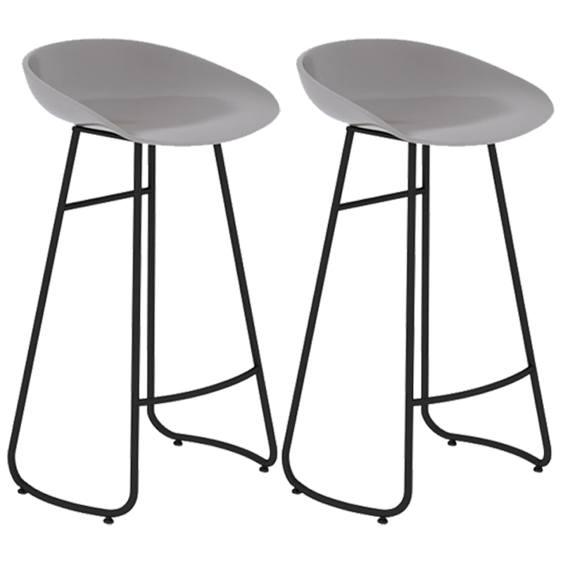 Simple Iron Low Back Barstool Nordic Indoor Tall Stool with Bucket Seat