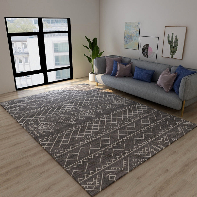 Black Retro Rug Polyester Graphic Rug Washable Indoor Rug for Living Room