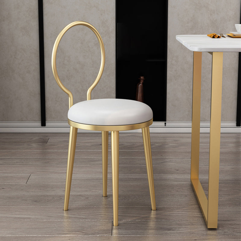 Silla de comedor de metal Glam, silla lateral de comedor con respaldo abierto sin brazos para uso doméstico