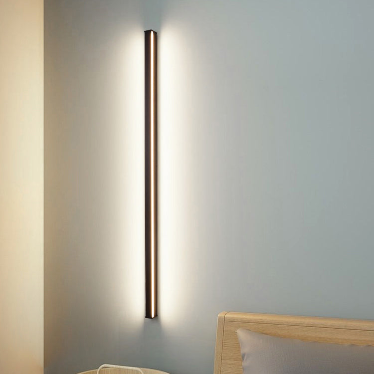 Lineare Form Metallwandbeleuchtung moderner Stil 1-Licht-Wandleuchte in Schwarz