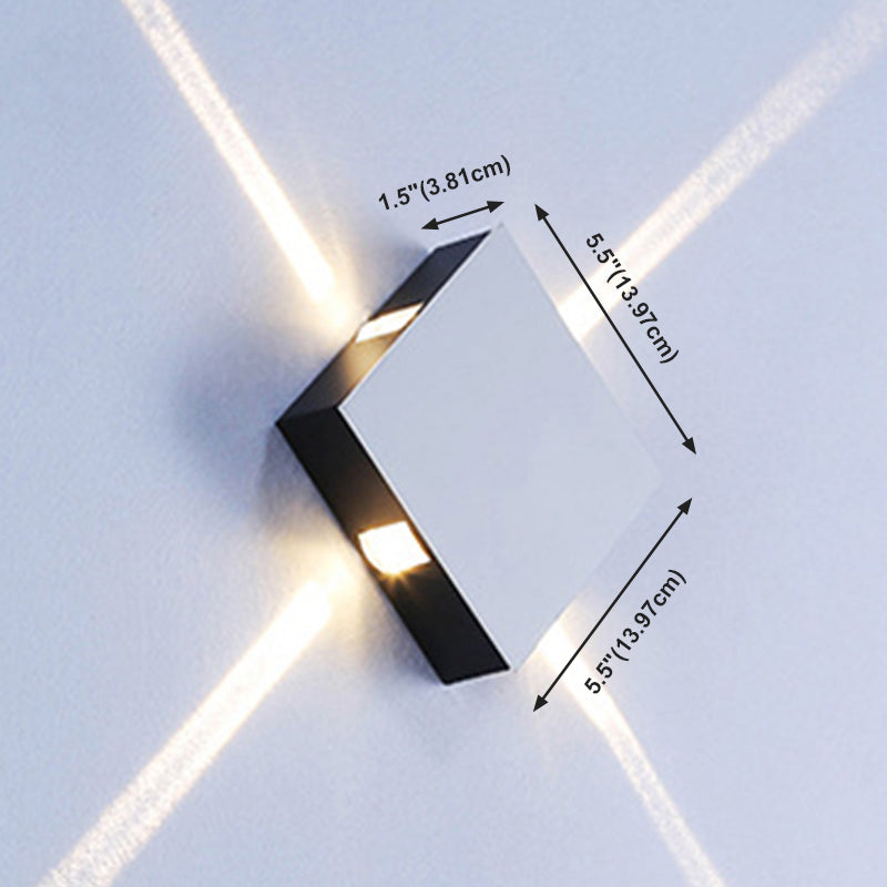 Geometrische Form Metallwandbeleuchtung moderner Stil 4 Leuchten Wandmontage Beleuchtung in Silber