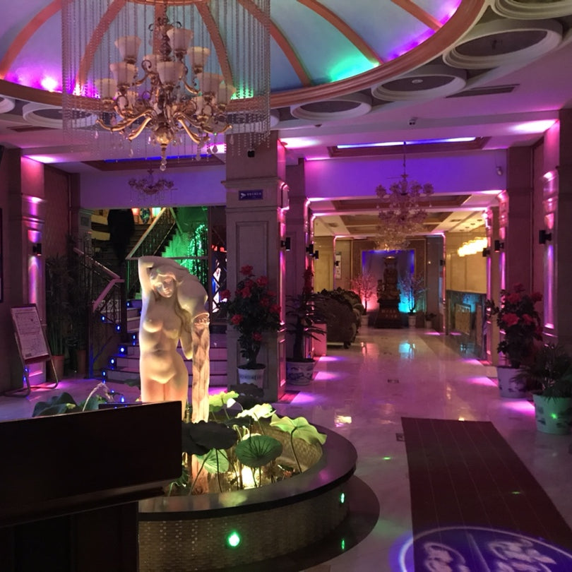 Einfache Wandleuchte leichte nordische moderne LED -Wandlampenlampe für Wohnzimmer