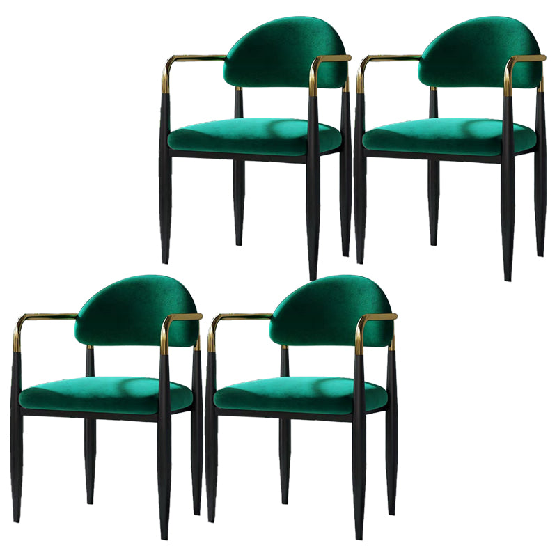 Silla de comedor tapizada contemporánea con respaldo abierto y acabado mate