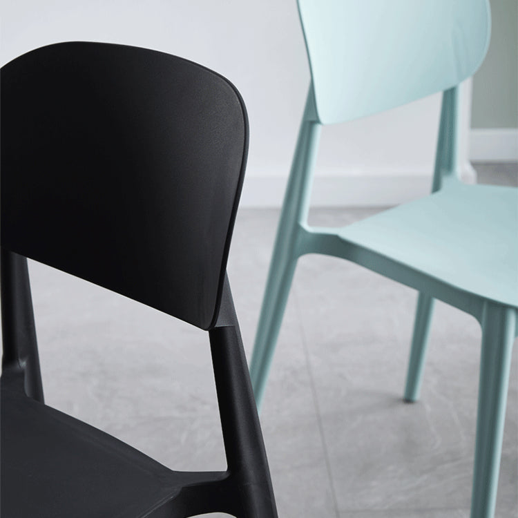 Silla lateral de plástico moderna Silla de comedor con respaldo sólido para restaurante