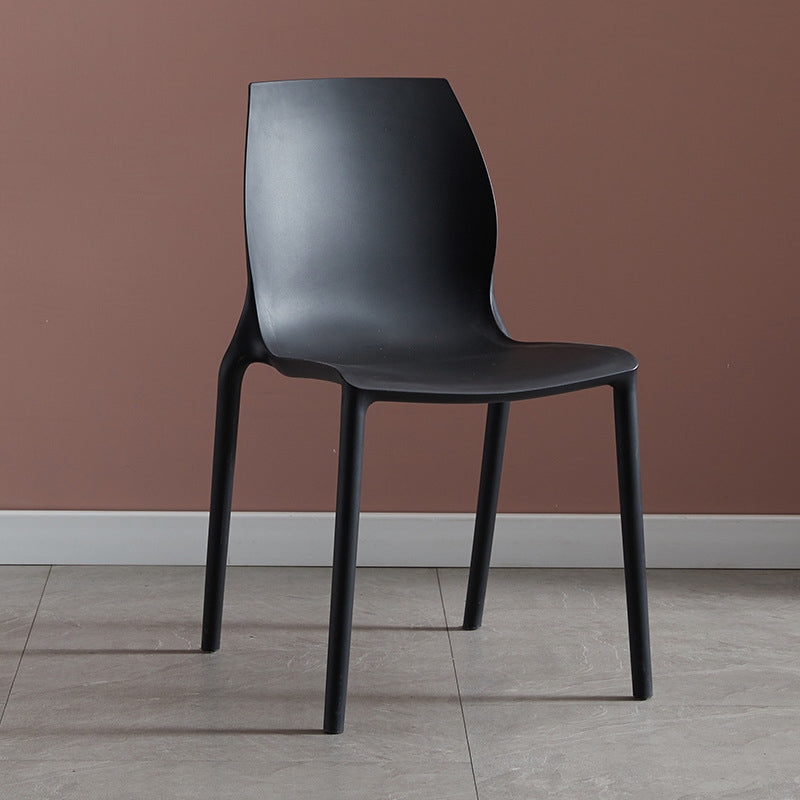 Sedie da pranzo moderne in plastica per interni in plastica.