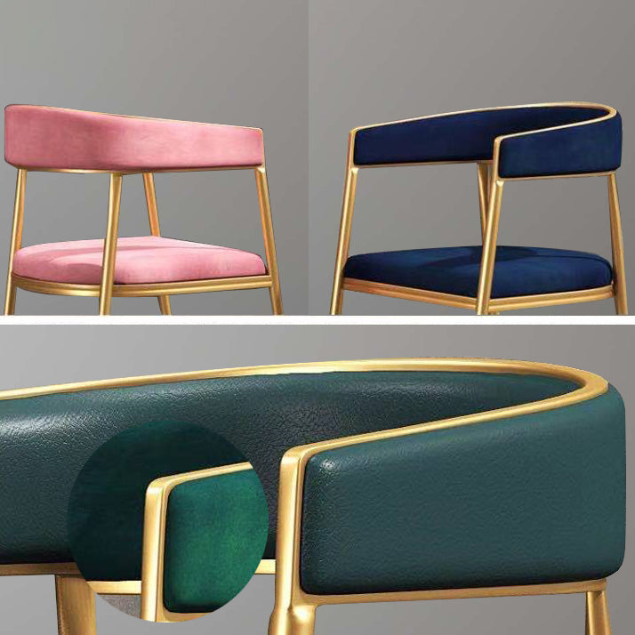El comedor del metal de Glam preside el sillón tapizado trasero abierto