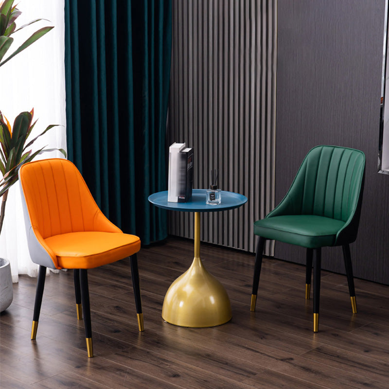 Silla lateral interior escandinava Silla de comedor Parsons tapizada de metal
