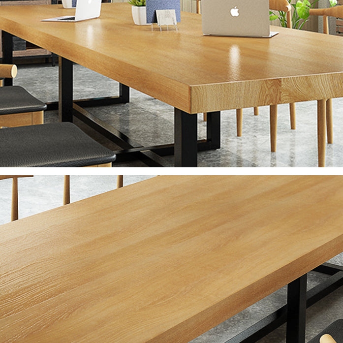 Mesa de comedor rectangular industrial de metal, mesa superior de madera maciza de pino con base de caballete