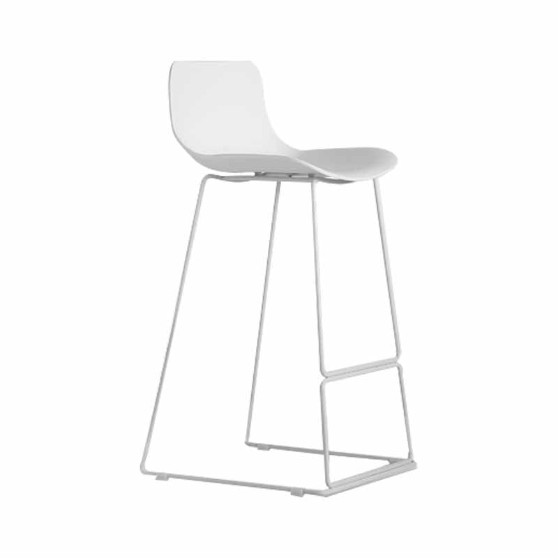 Taburetes de bar de plástico y metal de estilo escandinavo, taburetes de bar con respaldo bajo y reposapiés