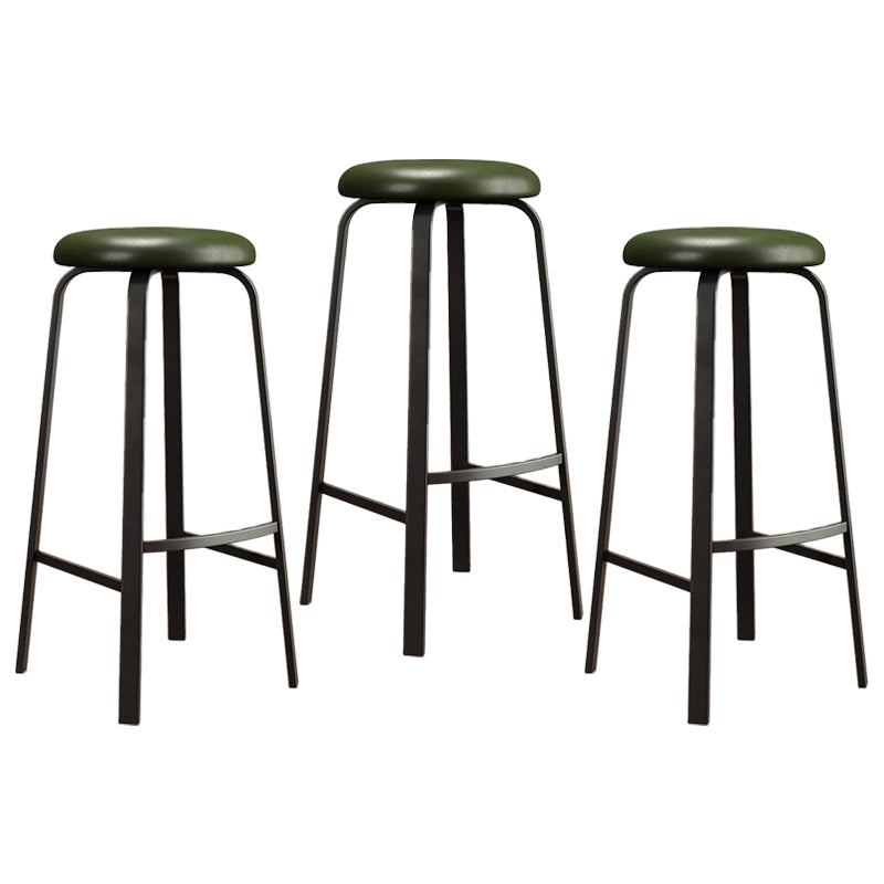 Stapelbare schwarze Thekenhocker, rückenfreie skandinavische Barhocker aus Metall (3er-Set)