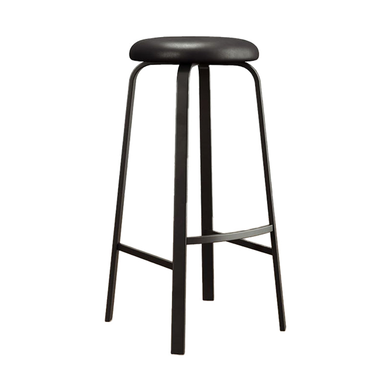 Stapelbare schwarze Thekenhocker, rückenfreie skandinavische Barhocker aus Metall (3er-Set)