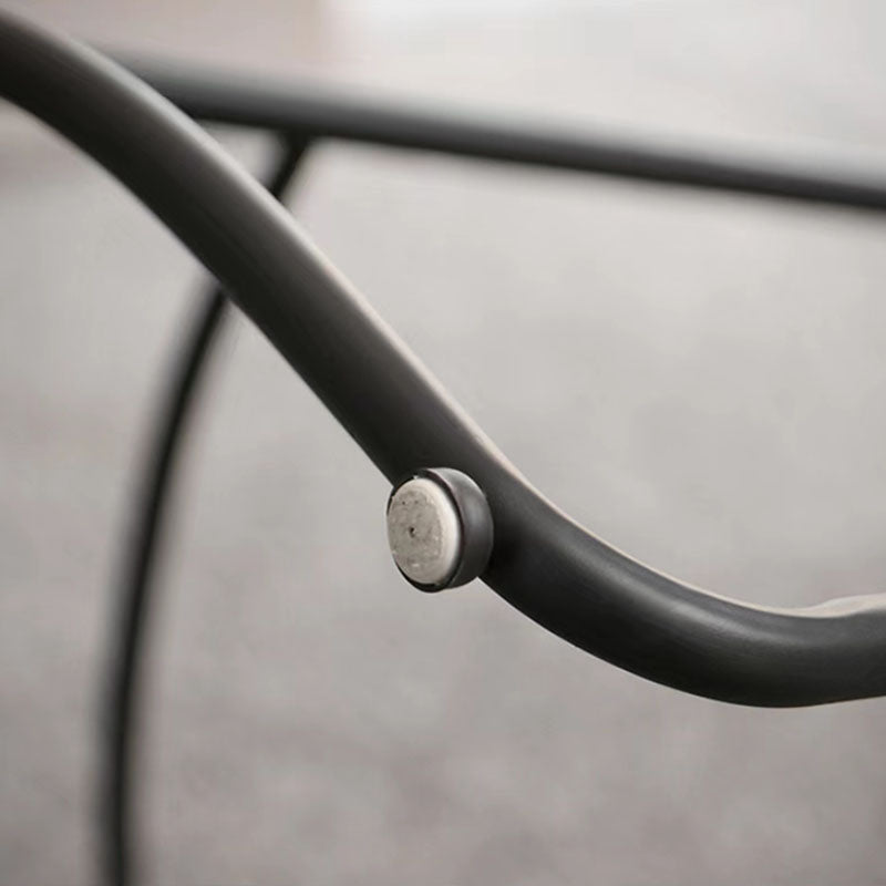 Barhosel für industrielle Style mit Schlittenrund-Sattel-Sitzschuhhocker für die Küche