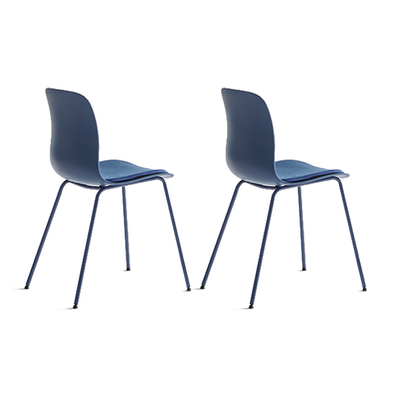 La salle à manger en plastique contemporaine préside des chaises de salle à manger en métal sans bras pour un usage domestique