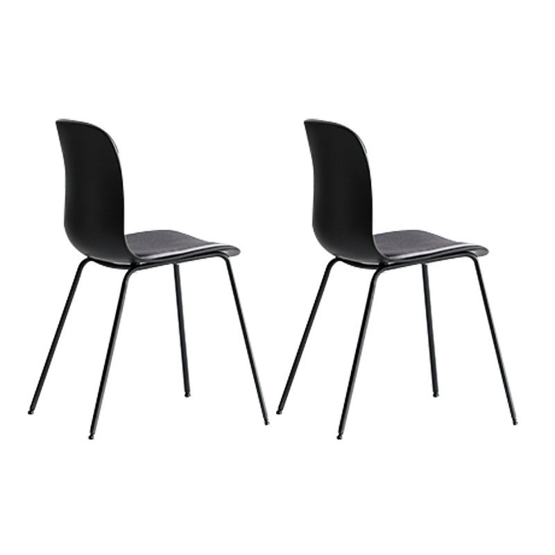 La salle à manger en plastique contemporaine préside des chaises de salle à manger en métal sans bras pour un usage domestique