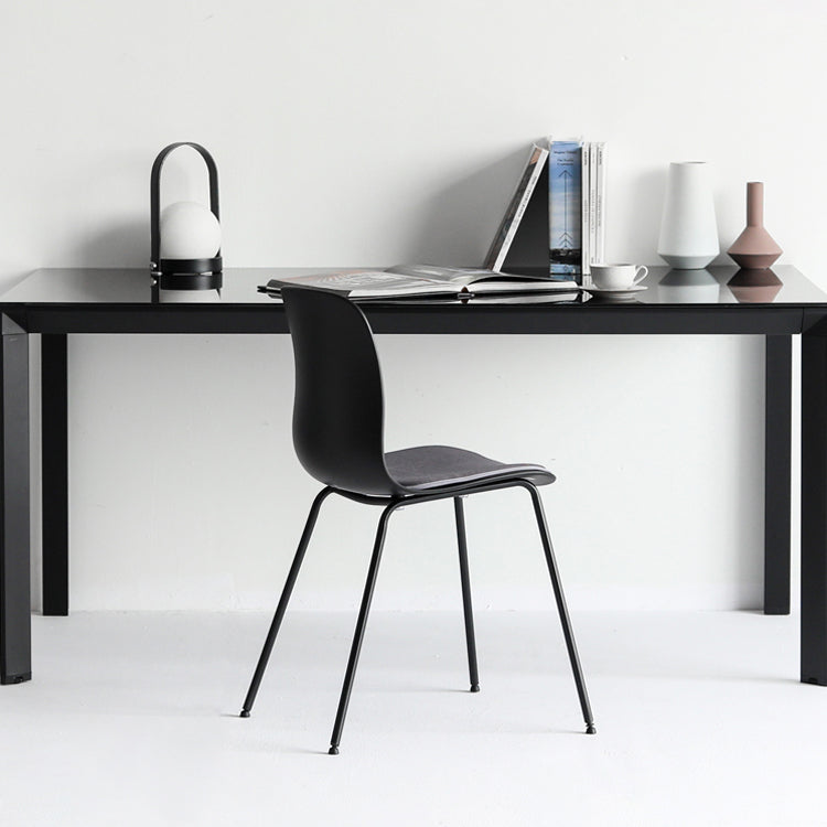 La salle à manger en plastique contemporaine préside des chaises de salle à manger en métal sans bras pour un usage domestique