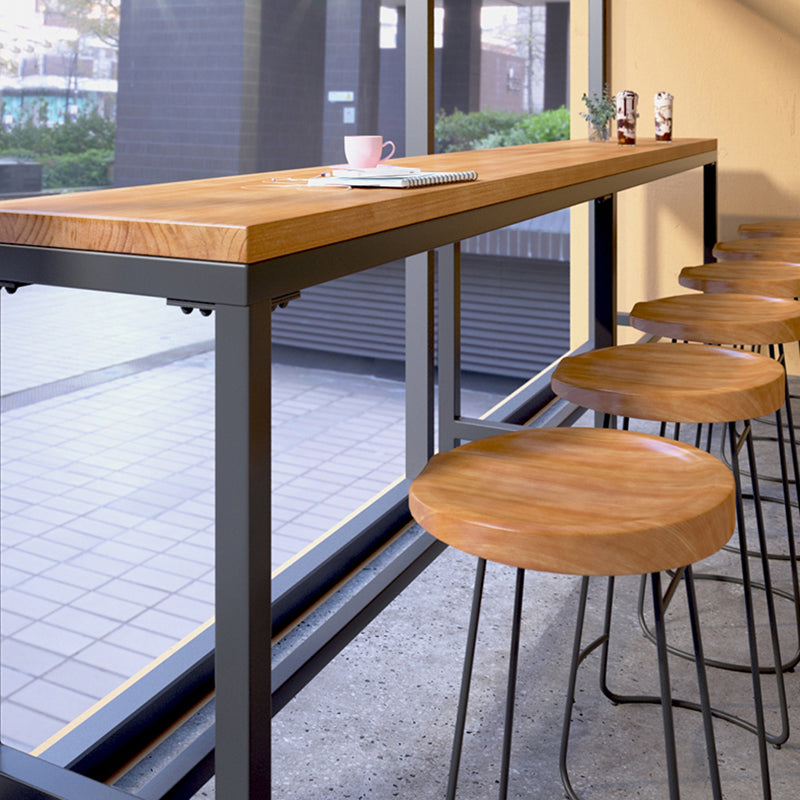 Modern Style Bar Stuhl konturierte Holzsitz Schlittenbeine Barhocker für Innenräume