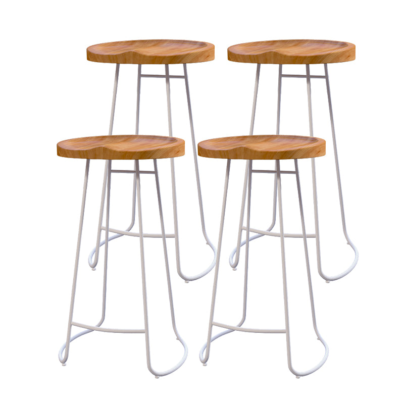 Modern Style Bar Stuhl konturierte Holzsitz Schlittenbeine Barhocker für Innenräume