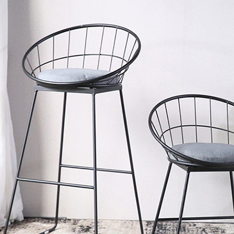 Barhocker im modernen Stil, Barhocker mit Eisenschlittenbeinen, Fußstütze und Kissen