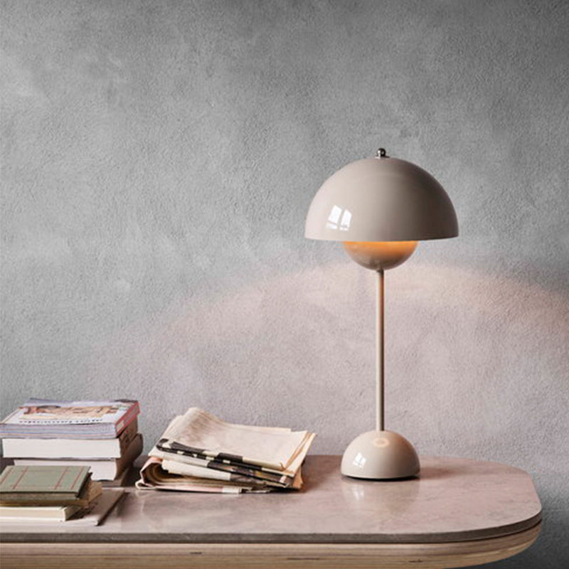 Colorful Macaron Desk Lamp Modern Style Desk Lighting Fixture for Sitting Room