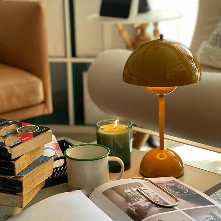 Colorful Macaron Desk Lamp Modern Style Desk Lighting Fixture for Sitting Room